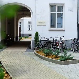 https://constitution-square-rooms.warsawhotelspoland.com