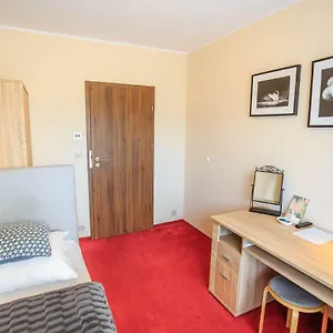 https://botanik-hostel.poznan-hotels.com
